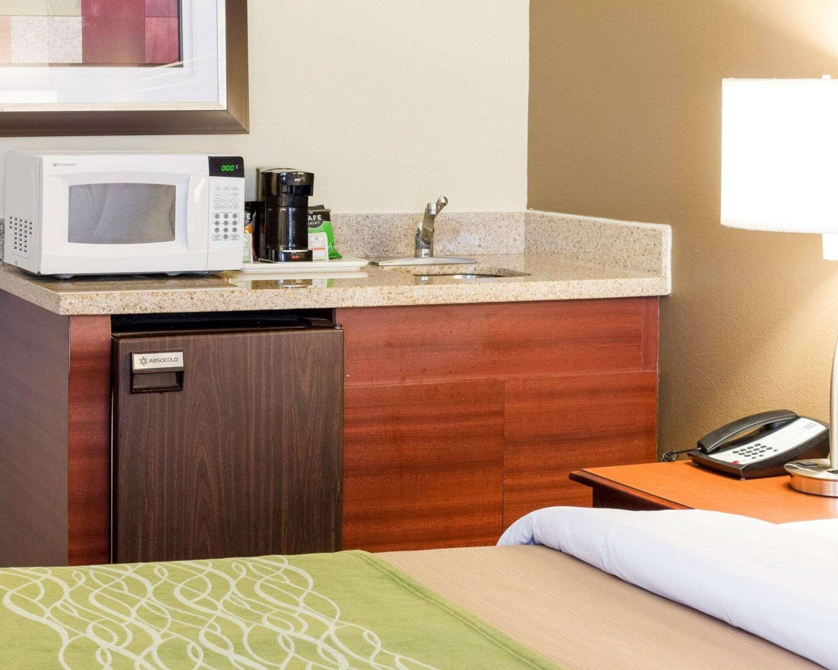 Quality Inn Cleveland Exterior photo