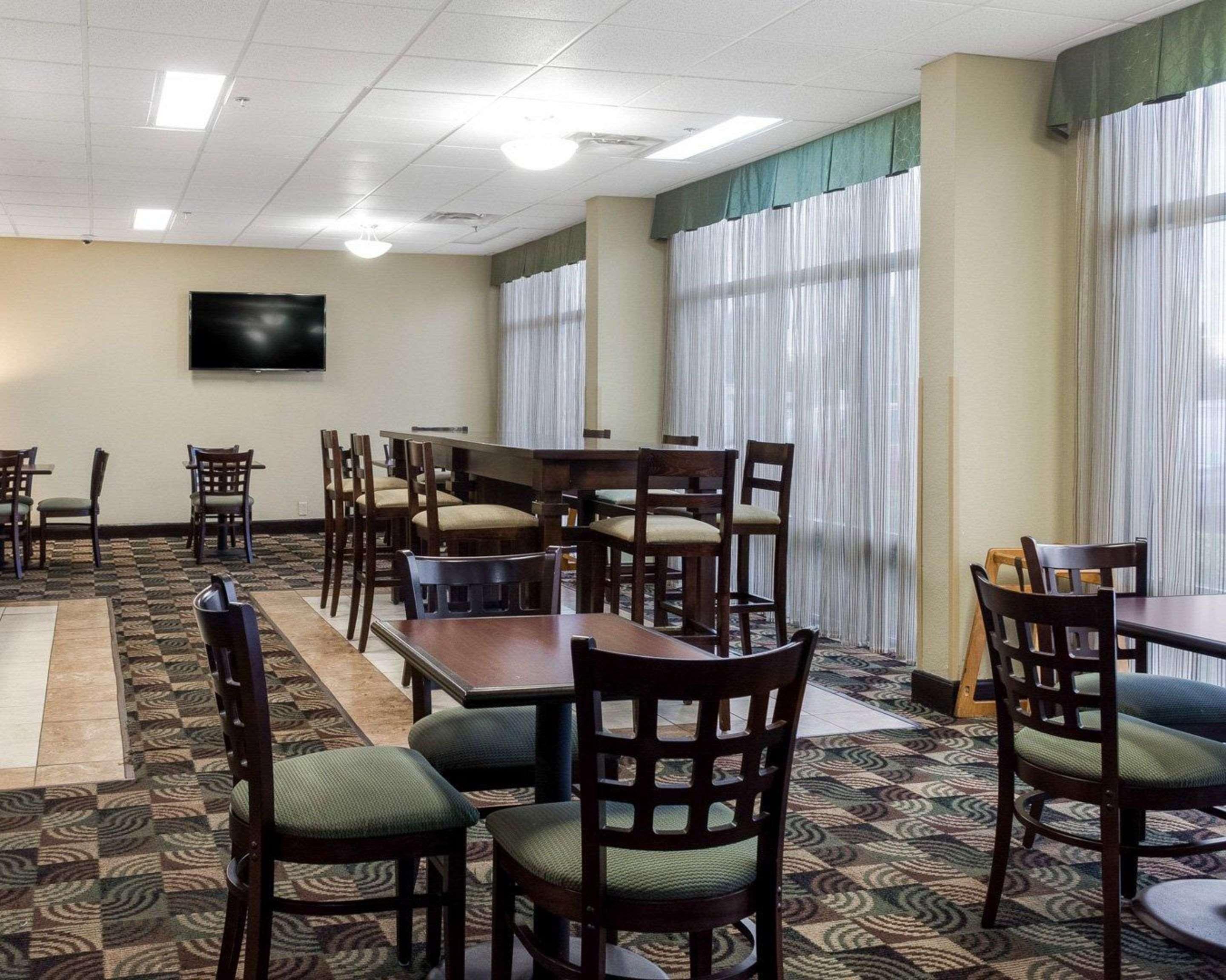 Quality Inn Cleveland Exterior photo