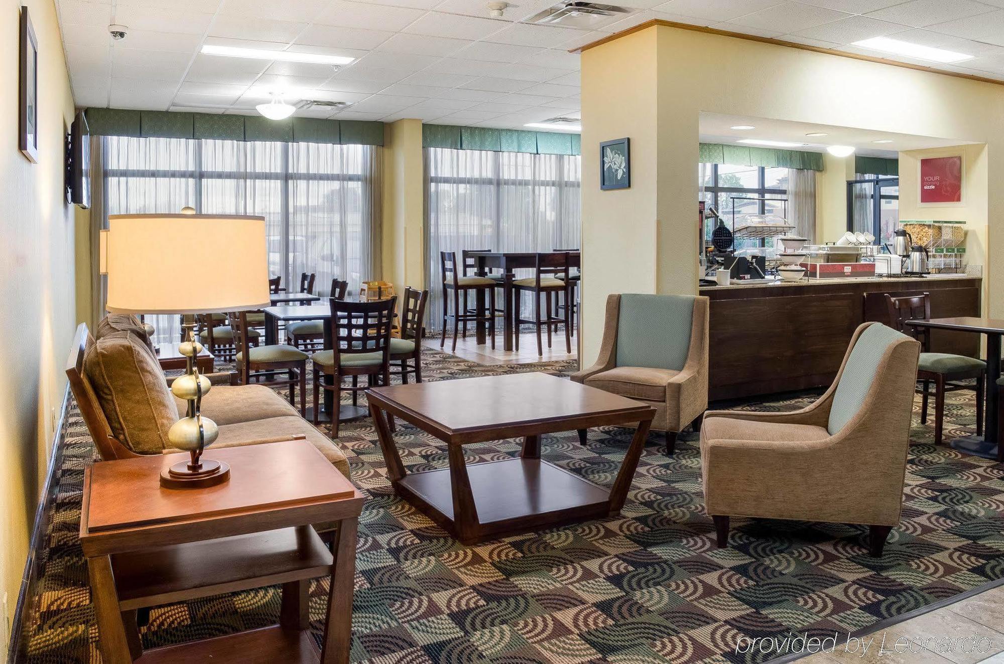 Quality Inn Cleveland Exterior photo