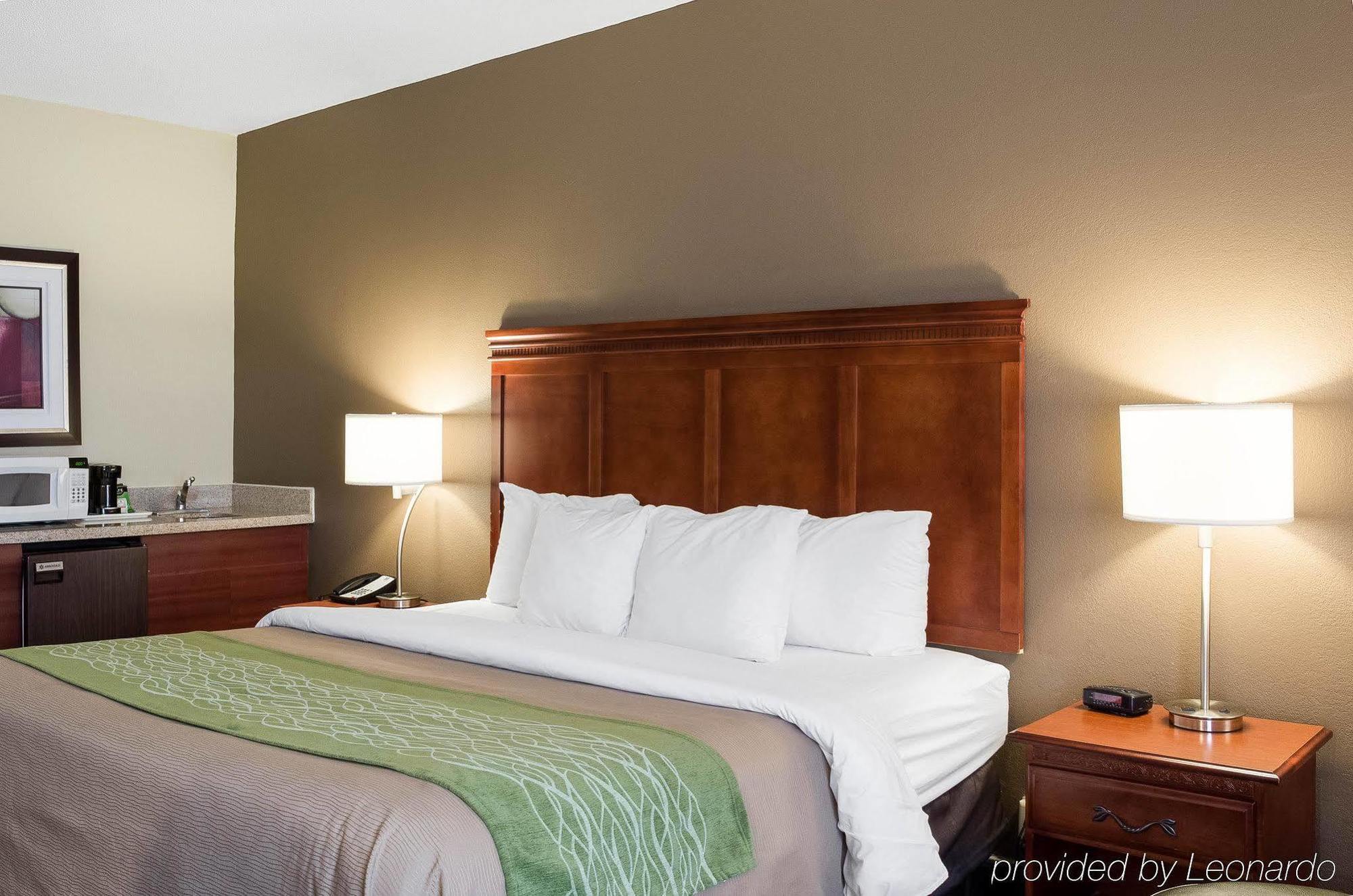 Quality Inn Cleveland Exterior photo