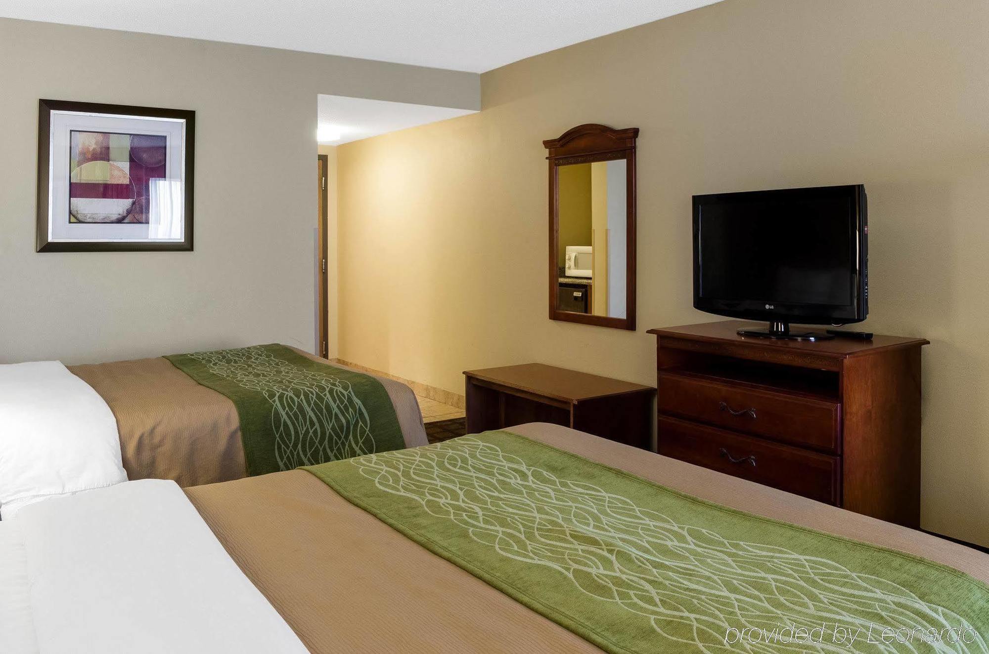 Quality Inn Cleveland Exterior photo